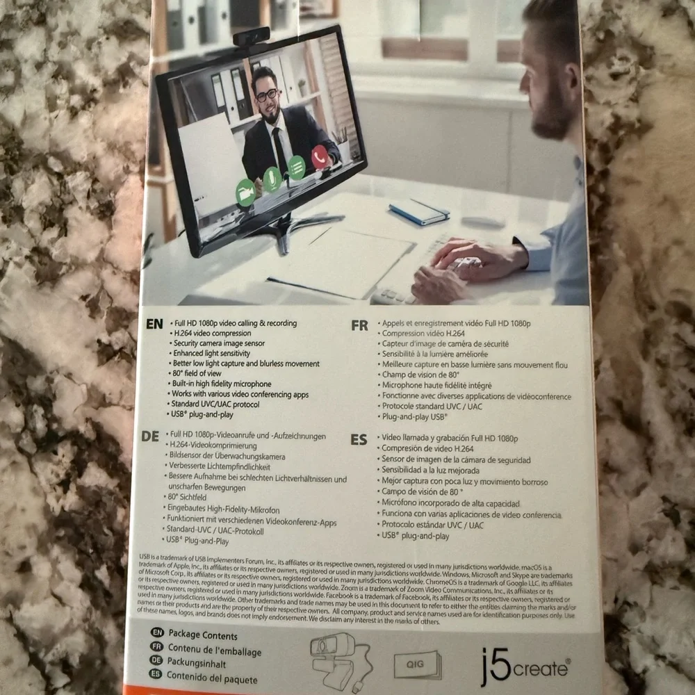 NEW! USB HD Webcam with 360° Rotation - Black